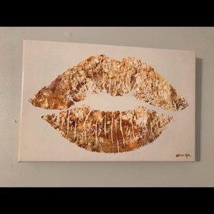 Oliver gal kiss picture